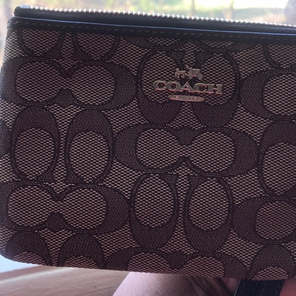 Brown Coach wristlet❤️ - Picture 14 of 15
